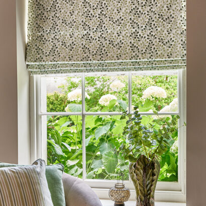 Concept Roman Blinds - Fitzrovia Laurel