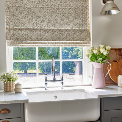 Concept Roman Blinds - Syon Sky